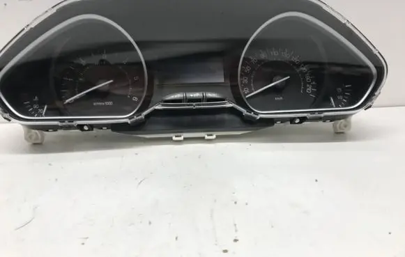 Peugeot 208 Speedometer (instrument cluster) 981384892000 769317790U