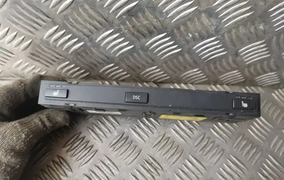 BMW 5 E60 E61 Seat heating switch 6949444