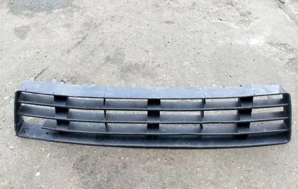 Audi A6 S6 C4 4A Front bumper lower grill 4A0807683 4A0807683F