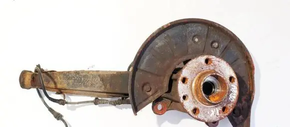 Volkswagen Touareg I Front wheel hub 7l6407257a