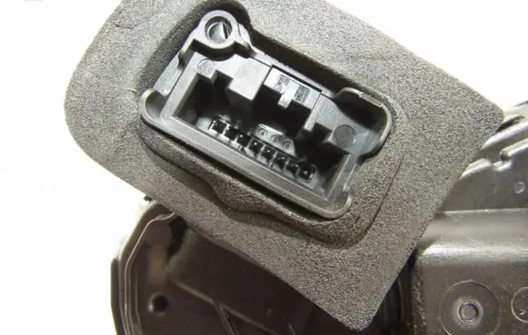 Seat Arona Rear door lock 5TA839015E