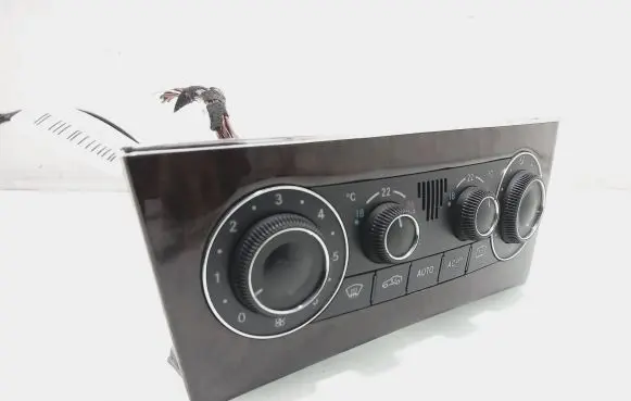 Mercedes-Benz C W203 Climate control unit A2038303085 9140010525
