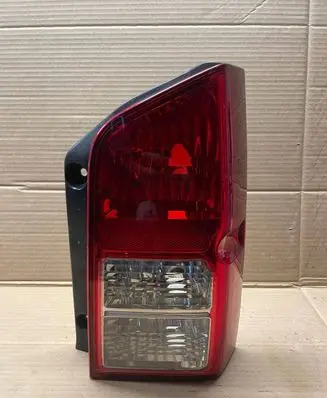 Nissan Pathfinder R51 Rear/tail lights 22016550