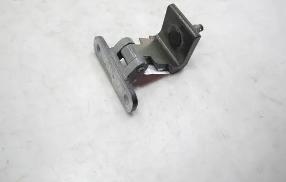 Volkswagen Tiguan Tailgate/trunk/boot hinge 5G6827301A