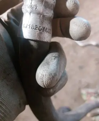 Air conditioning (A/C) pipe/hose