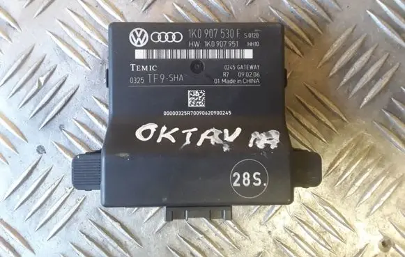 Skoda Octavia Mk2 (1Z) Other control units/modules 1K0907530F 1K0907951 0325TF9SHA