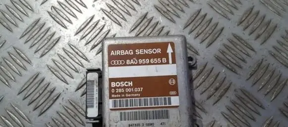 Audi A4 S4 B5 8D Airbag control unit/module 0285001037 8a0959655b