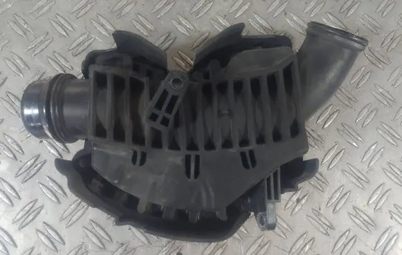 Other engine bay part