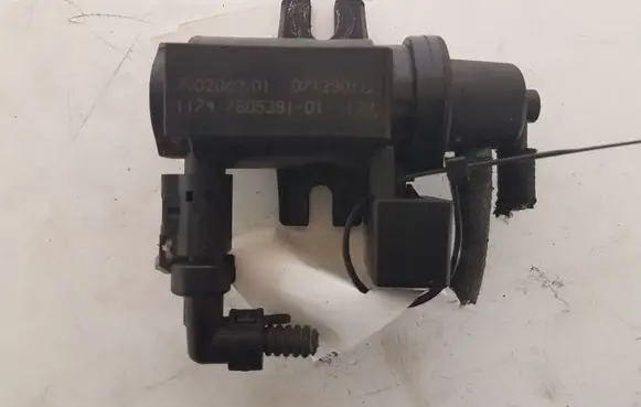 BMW 1 E81 E87 Turbo solenoid valve 70206301 780539101
