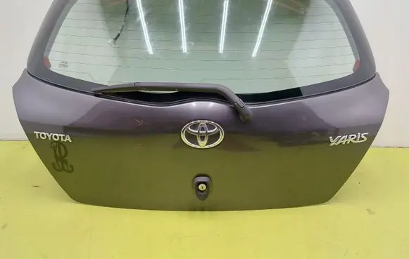 Toyota Yaris Tailgate/trunk/boot lid 1G3