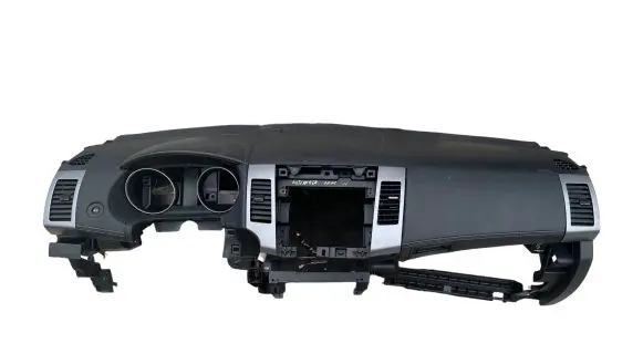 Mitsubishi Outlander Dashboard