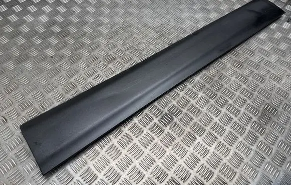 Nissan Qashqai Front door trim (molding) 808714EA0A