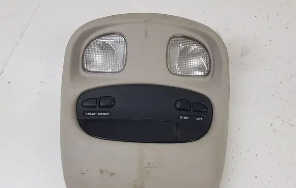 Chrysler 300M Front seat light 4760761