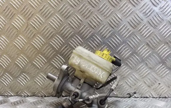 Volkswagen Golf IV Master brake cylinder 1J1611349