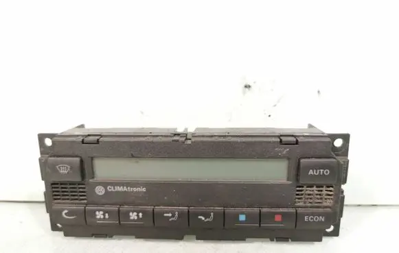 Volkswagen PASSAT B5.5 Climate control unit