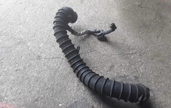 Renault Master II Intercooler hose/pipe 8200887497