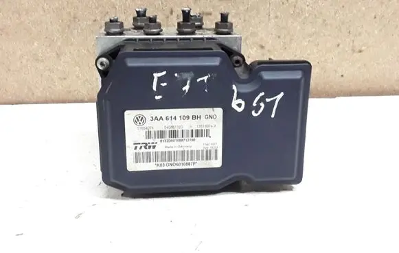 Volkswagen PASSAT B7 ABS Pump 3AA614109BH