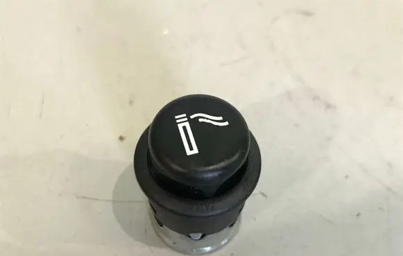 Porsche Cayenne (9PA) Cigarette lighter 