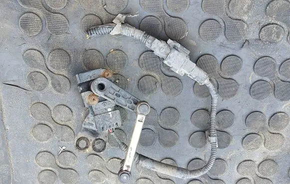 KIA Stinger Headlight/headlamp level sensor 92195F5000 17225 304237