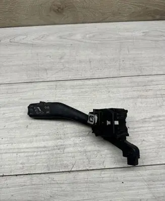 Volkswagen PASSAT B6 Indicator stalk 1K0953513G ANP80H013F 9JF0302