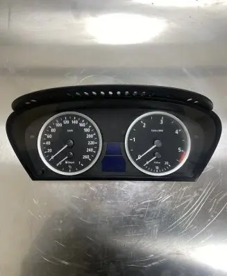 BMW 5 E60 E61 Speedometer (instrument cluster) 6983153