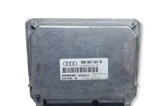 Audi A4 S4 B5 8D Engine control unit/module 3B0907557BKASACJA 3B0907557B 5WP4333