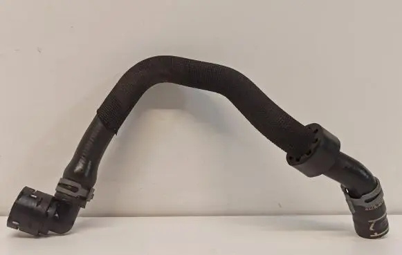Skoda Superb B8 (3V) Engine coolant pipe/hose 3Q0122073M