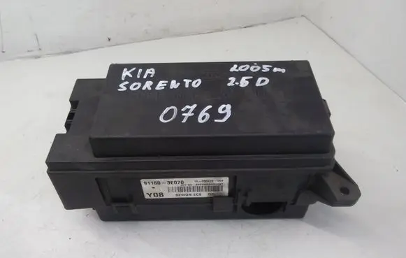KIA Sorento Fuse module 911603E070