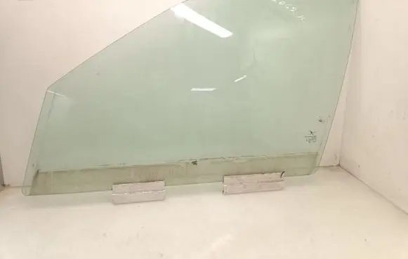 Saab 9-5 Front door window glass four-door AS2