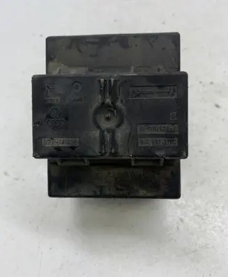 Volkswagen PASSAT B6 Fuse module 1K0937311C 013949781
