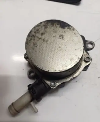 Renault Master III Vacuum pump 146508418R