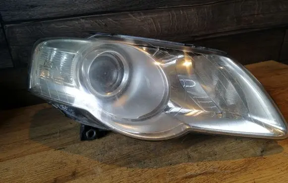 Volkswagen PASSAT B6 Headlight/headlamp