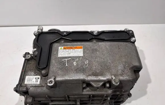 Toyota Auris E180 Voltage converter inverter G920047190
