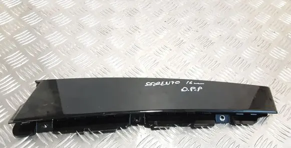 KIA Sorento Other front door trim element