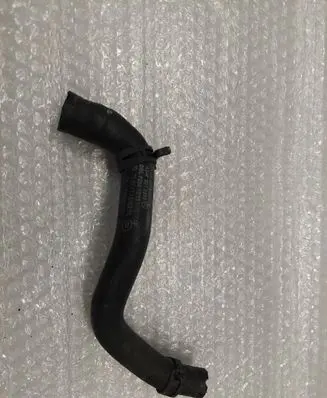 Mercedes-Benz CLA C117 X117 W117 Engine coolant pipe/hose A2465010258