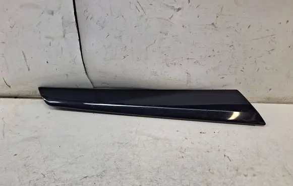 Mercedes-Benz C W204 Front door trim bar A2047200522