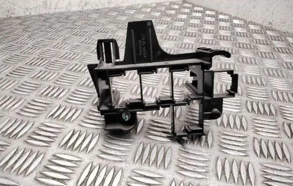 Audi A6 C7 Relay mounting block 4G2937503A