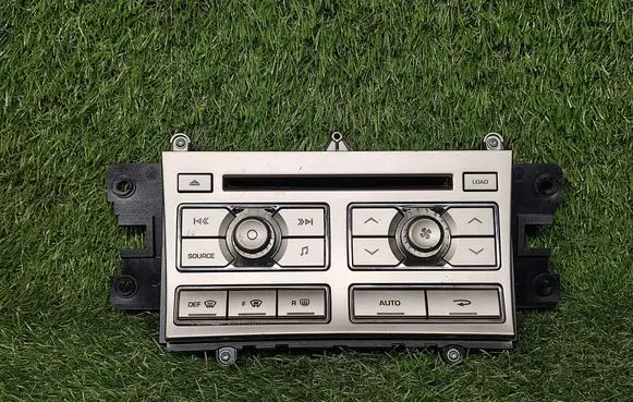 Jaguar XF X250 Climate control unit 8X2318C858AG