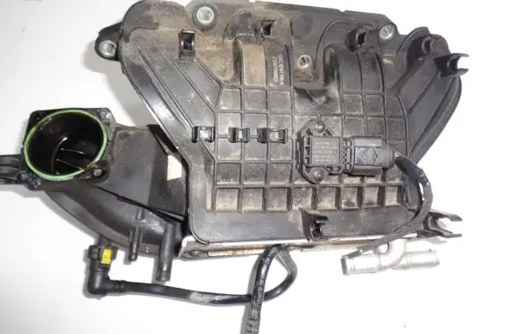 Volkswagen Scirocco Intake manifold 03C129711AK