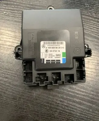 Mercedes-Benz A W169 Door control unit/module A1698208026