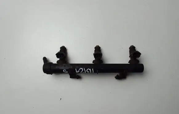 Seat Ibiza IV (6J,6P) Fuel injector 04C133317