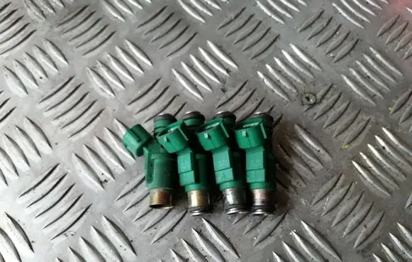 Citroen C3 Fuel injectors set 