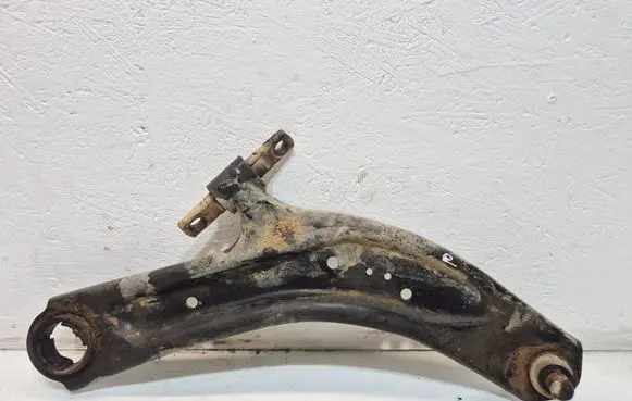 Nissan Rogue Front lower control arm/wishbone