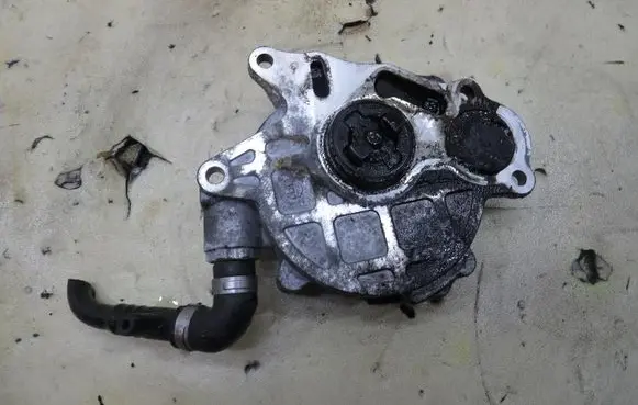 Audi Q5 SQ5 Vacuum pump 03L145100