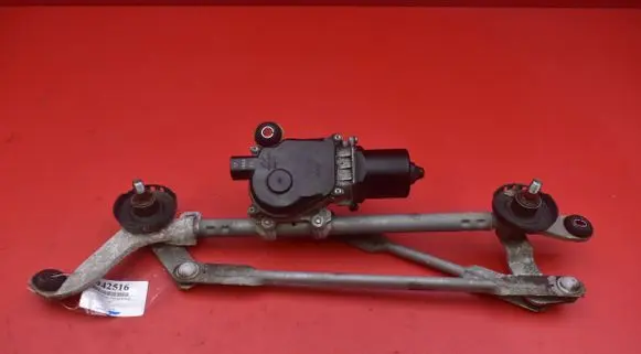 Nissan Leaf I (ZE0) Front wiper linkage and motor WMO7C