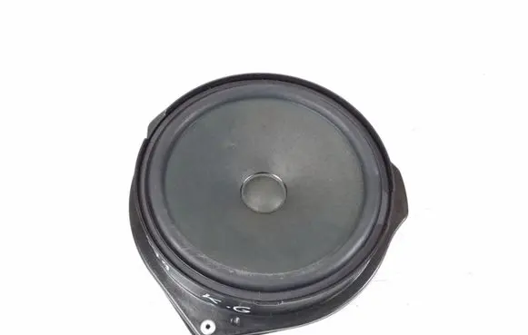 Mercedes-Benz E C207 W207 Front door speaker A2078200302