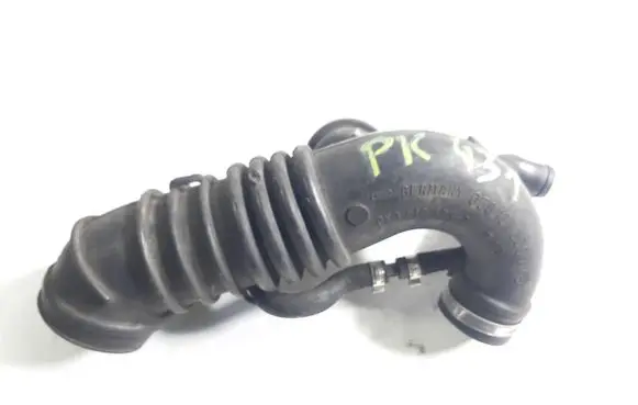 Volkswagen PASSAT B5.5 Air intake hose/pipe 058133356A