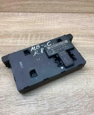 Mercedes-Benz C W203 Door control unit/module 2038206326