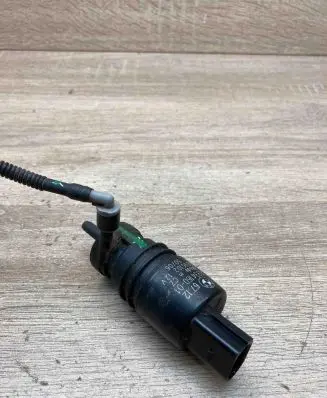BMW 5 F10 F11 Windscreen/windshield washer pump 6934160