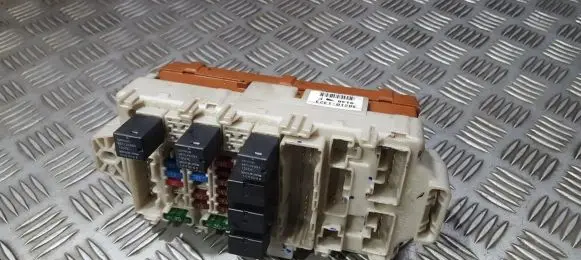 Mitsubishi Outlander Fuse box set 302101323 30210-1323